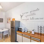 Genova Holidays House Erma - Parcheggio Privato E Wi-Fi - Ac