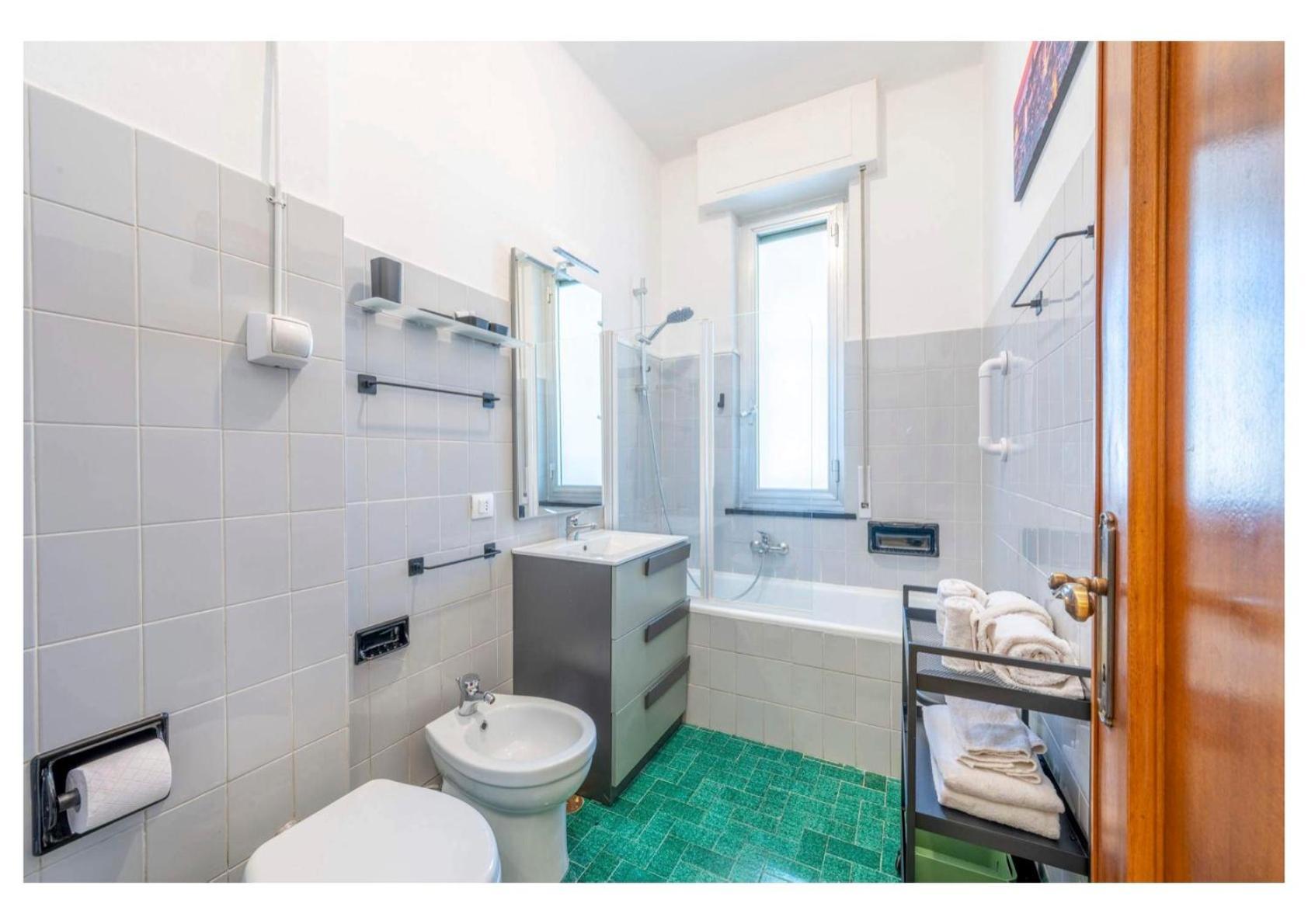 Holidays House Erma - Parcheggio Privato E Wi-fi - Ac Appartamento